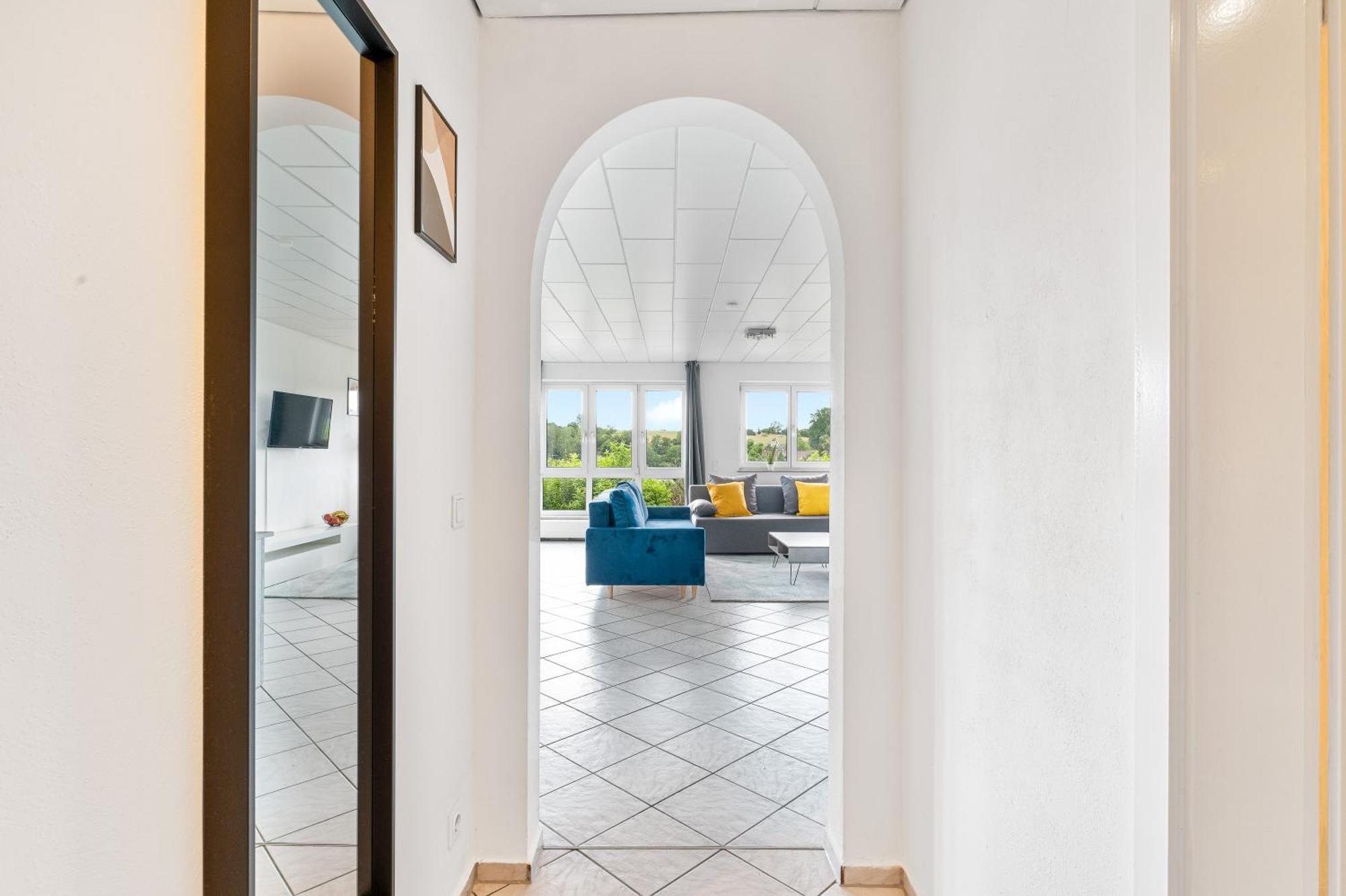 Sunshine - 4 Personen Airport Messe Mit Tg-Garage Apartment Ostfildern Exterior photo