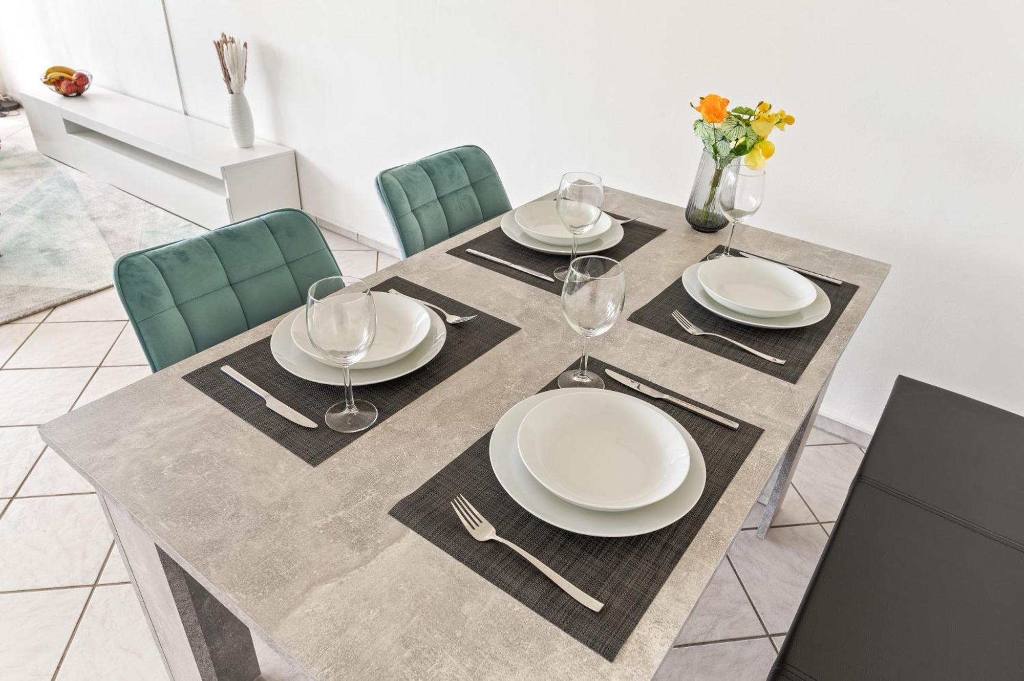 Sunshine - 4 Personen Airport Messe Mit Tg-Garage Apartment Ostfildern Exterior photo